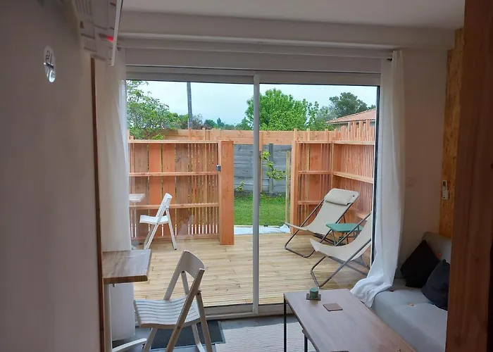 Location Studio Independant Avec Terrasse ,Les Vignes D\'Elian