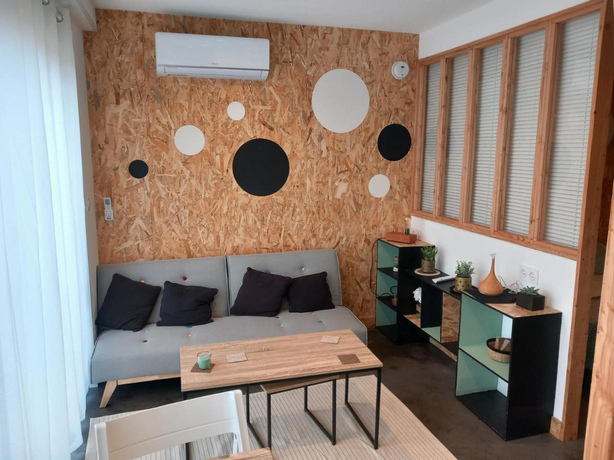 Location Independant Avec Terrasse ,les Vignes D'elian *